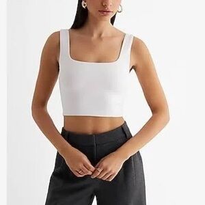 Body Contour Crop Top